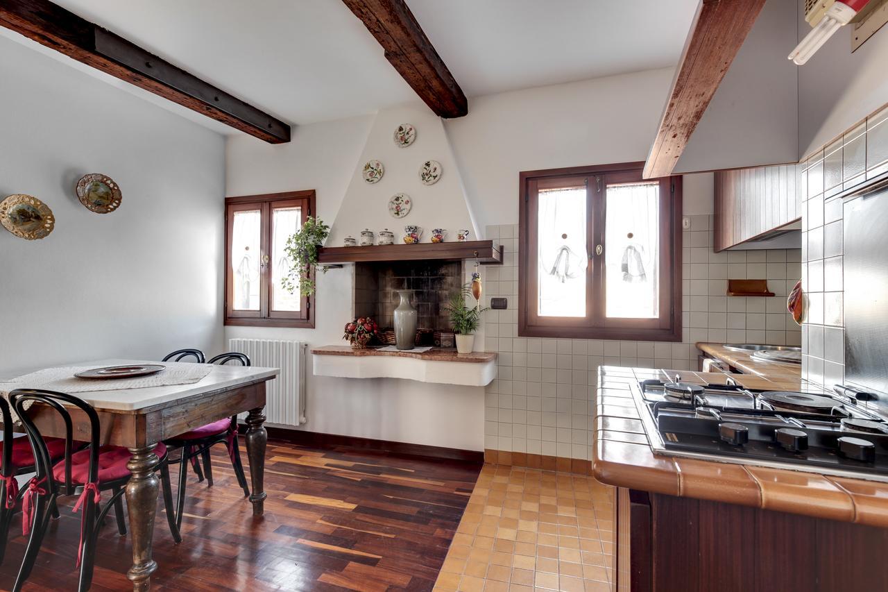Ca' Badoer East Studio Venice Exterior photo